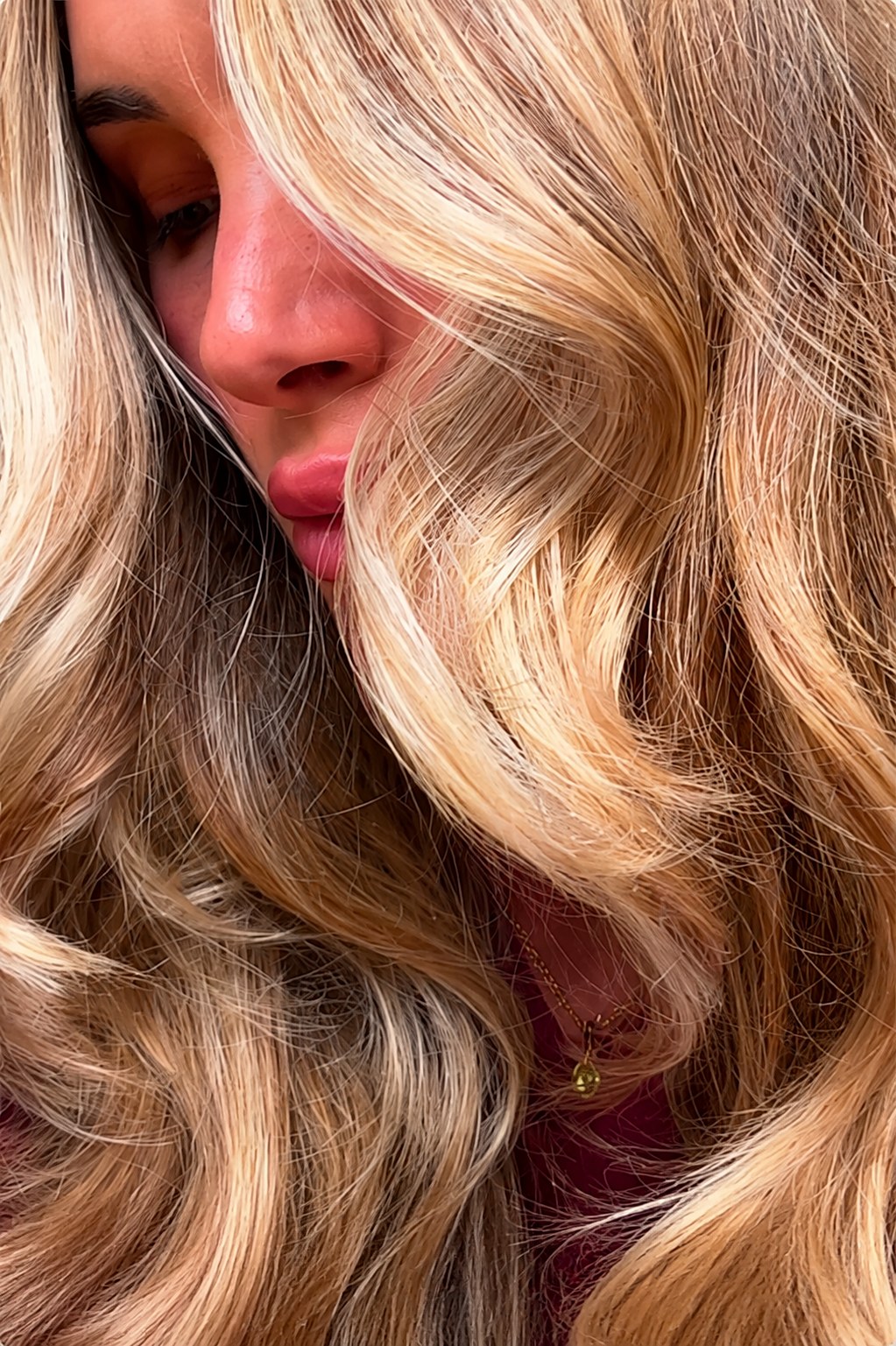 Blonde with movement through the lengths, Touch&eacute;e Organic Salon, Juno Beach